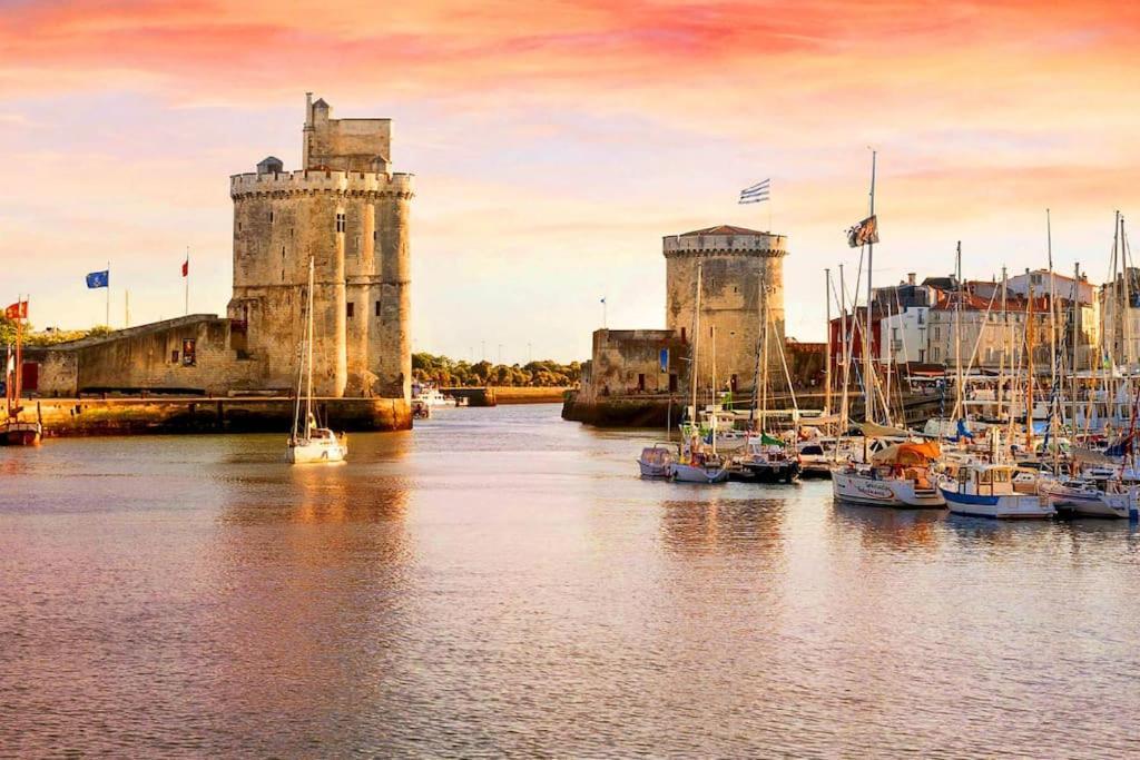 Plein Charme Aux Minimes Terrasse Calme + Parking Lägenhet La Rochelle  Exteriör bild