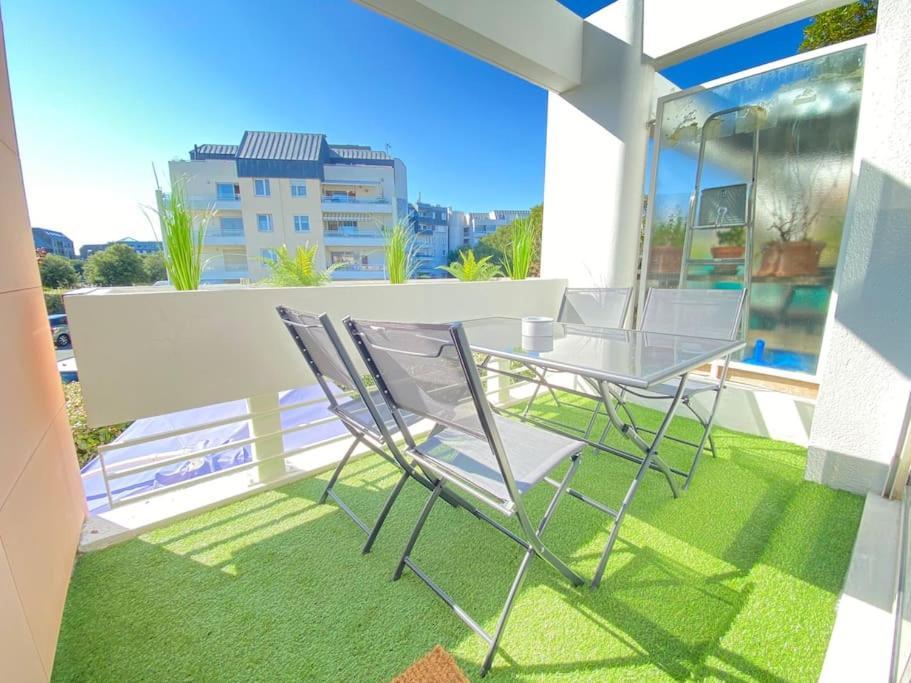Plein Charme Aux Minimes Terrasse Calme + Parking Lägenhet La Rochelle  Exteriör bild