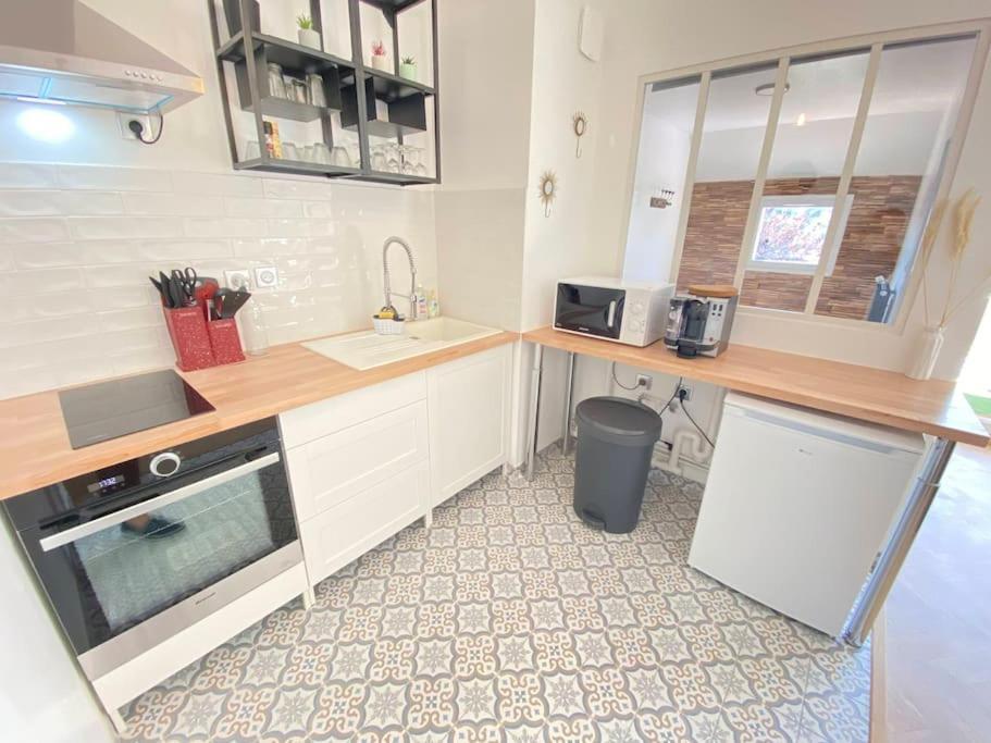 Plein Charme Aux Minimes Terrasse Calme + Parking Lägenhet La Rochelle  Exteriör bild
